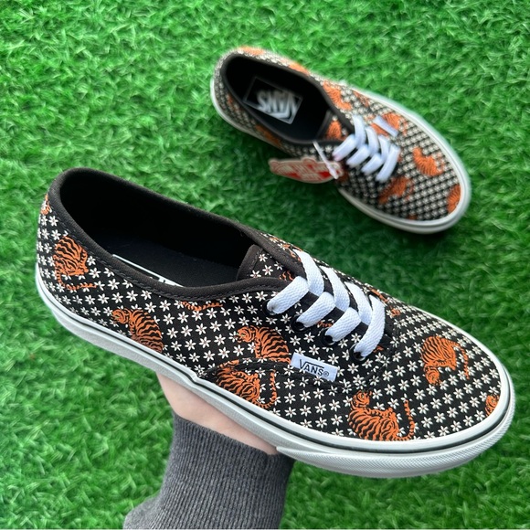 Vans Shoes - Vans Authentic Tiger Floral Black White